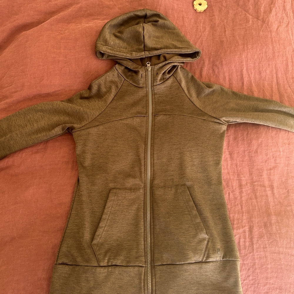 Bearpaw Outdoors zip up hoodies Like new